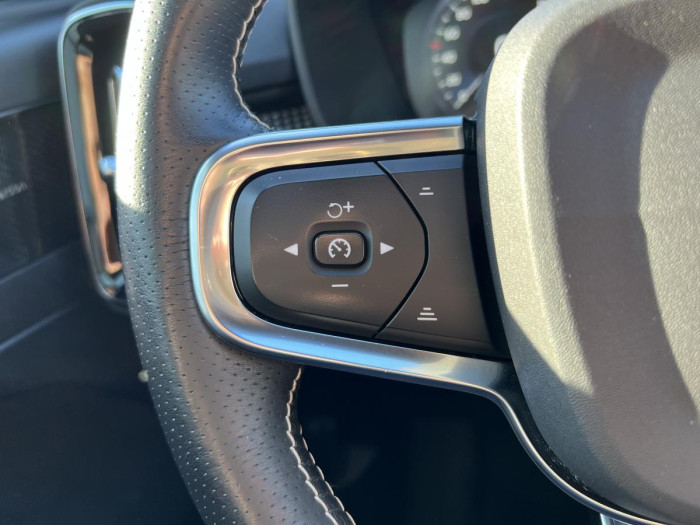 Volvo XC40 T5 R-DESIGN RECHARGE Aut 1.maj