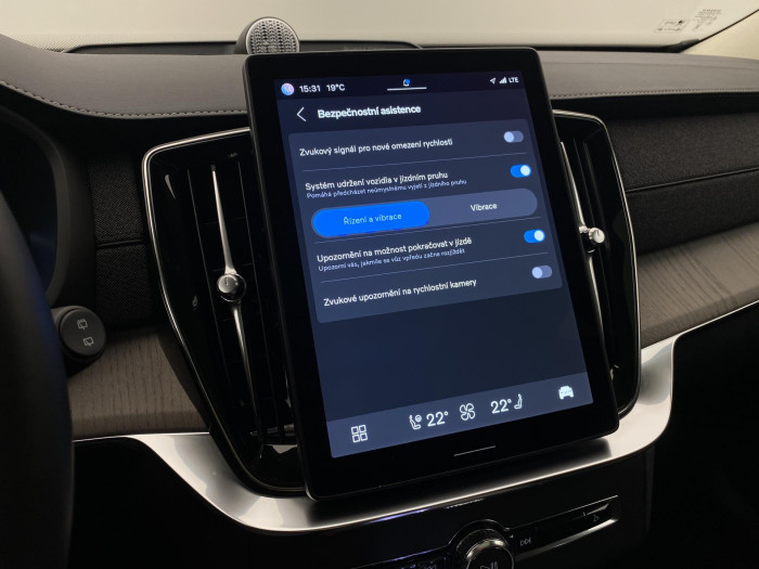 Volvo XC90 T8 AWD RECHARGE DARK ULTRA 7m