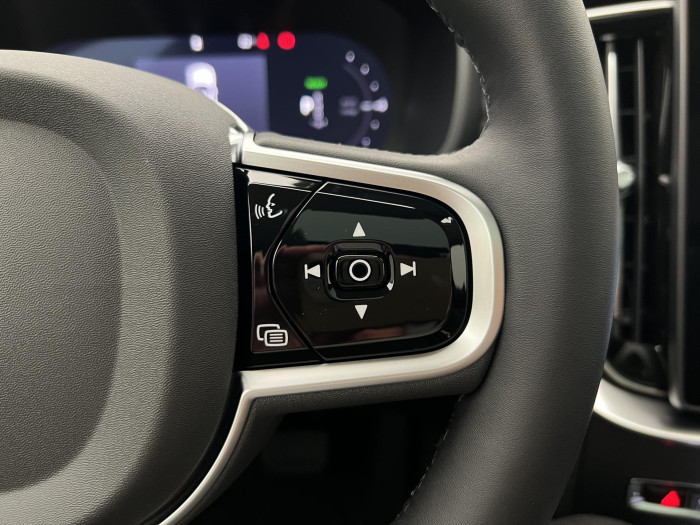 Volvo XC90 T8 AWD RECHARGE DARK ULTRA AUT