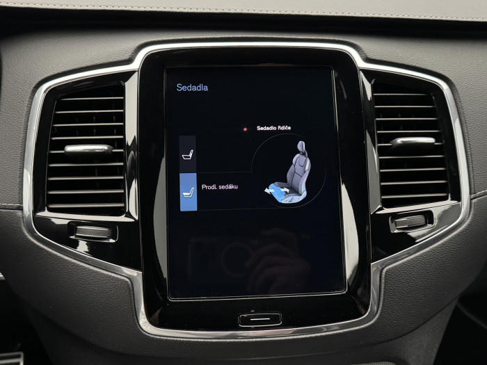 Volvo XC90 B5 AWD R-DESIGN AUT CZ