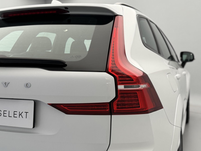 Volvo XC60 B5 AWD R-DESIGN AUT