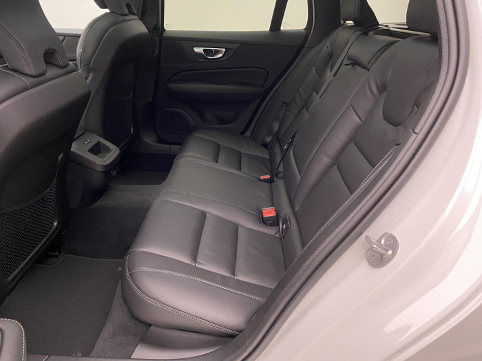 Volvo V60 B4 AUT BRIGHT PLUS