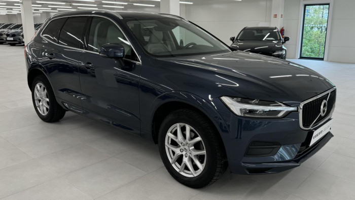 Volvo XC60 D4 MOMENTUM PRO REZERVACE 2.0 d Momentum