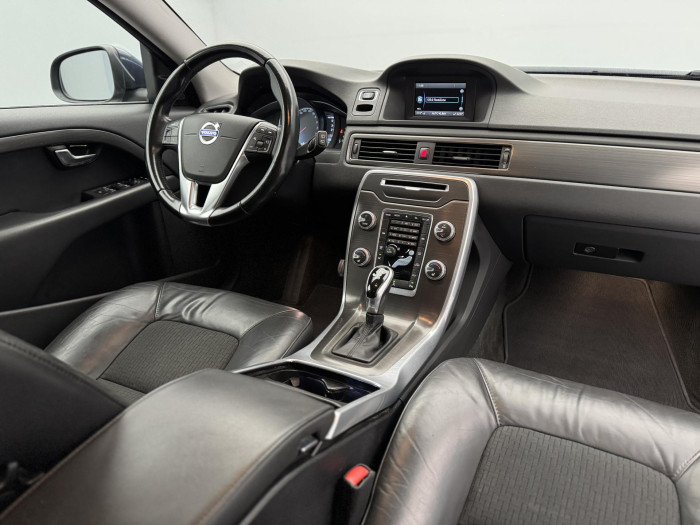 Volvo V70 D4 MOMENTUM CZ 1.maj 2.0 d Momentum