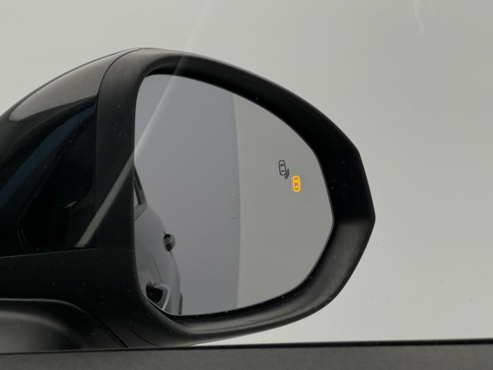 Lynk & Co 01 PHEV DCT AUT