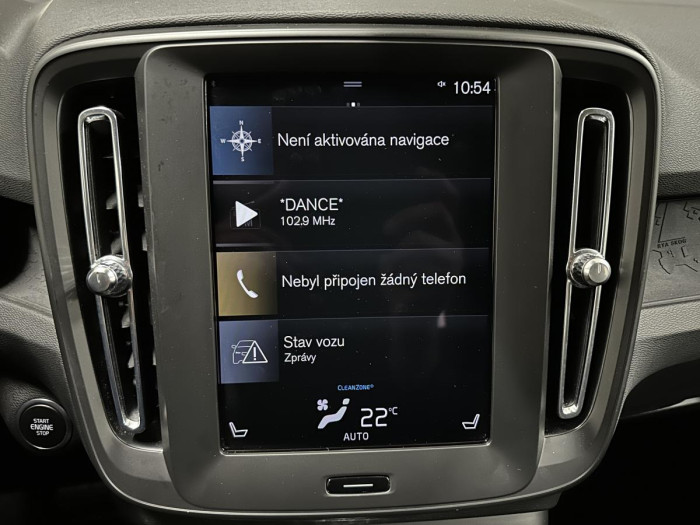 Volvo XC40 T2 CORE AUT REZERVACE