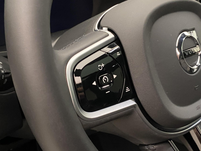 Volvo XC60 B5 AWD BLACK EDITION ULTRA 2.0 Edition