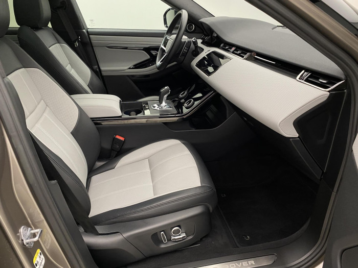 Land Rover Range Rover Evoque P300 HST AWD AUT