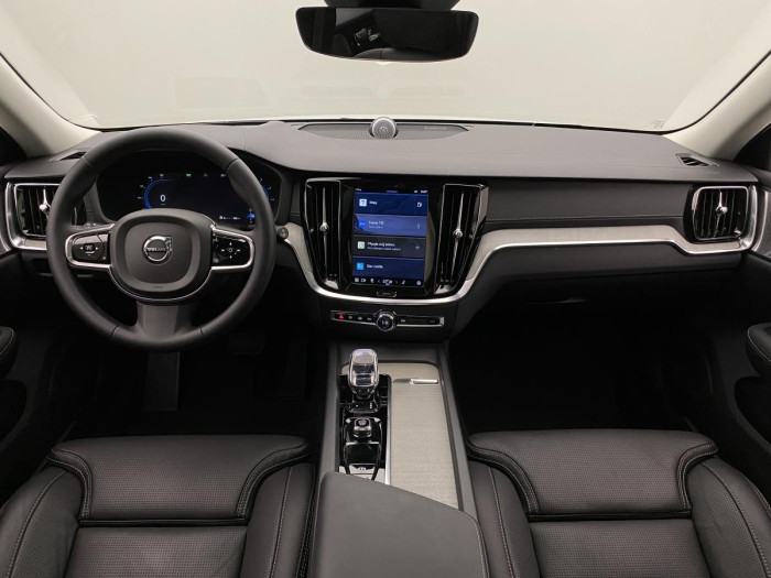 Volvo V60 CC B4 AWD ULTIMATE REZERVACE 2.0 CC CC