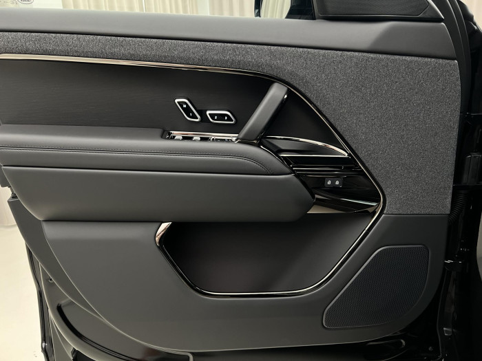 Land Rover Range Rover Sport D300 DYNAMIC SE AWD Aut 3.0 d Dynamic SE