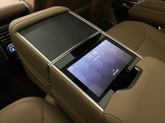 Land Rover Range Rover P550e AUTOBIOGRAPHY SWB