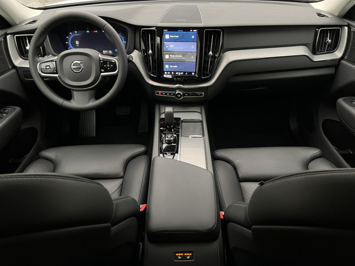 Volvo XC60 T6 AWD RECHARGE PLUS DARK AUT