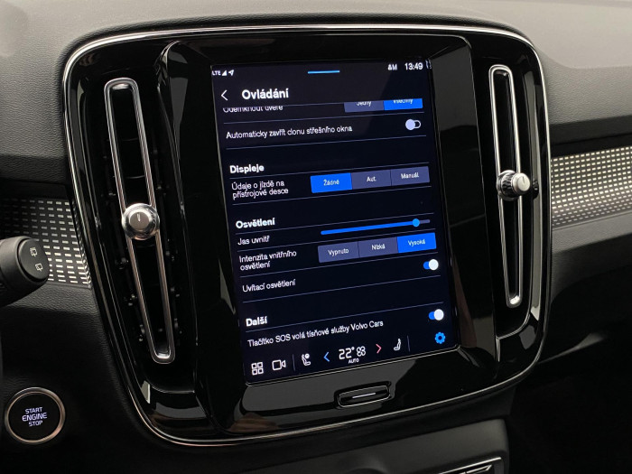 Volvo XC40 B4 ULTIMATE DARK AUT CZ