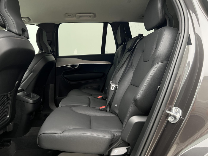 Volvo XC90 B5 AWD CORE 7MÍSTNÁ AUT  CZ
