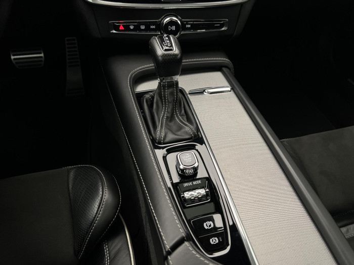 Volvo S90 D4 AWD R-DESIGN AUT 2.0 d