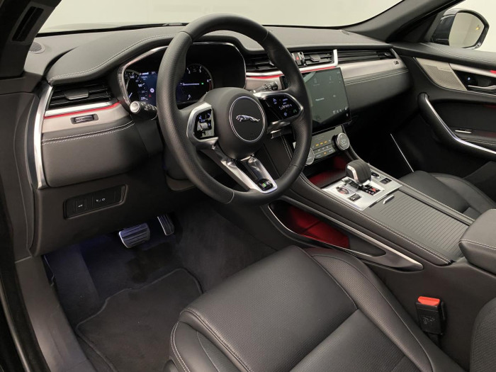 Jaguar F-Pace D200 R-DYNAMIC SE AWD AUT 2.0 d Dynamic SE