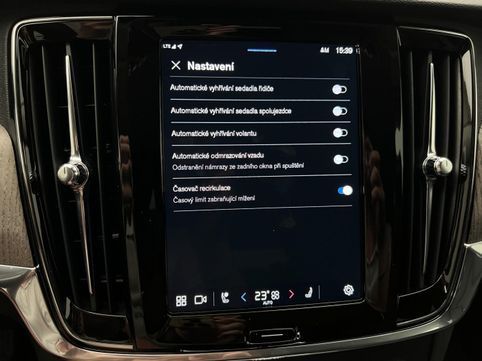 Volvo V90 CC B5 AWD PRO AUT CZ 2.0 CC CC