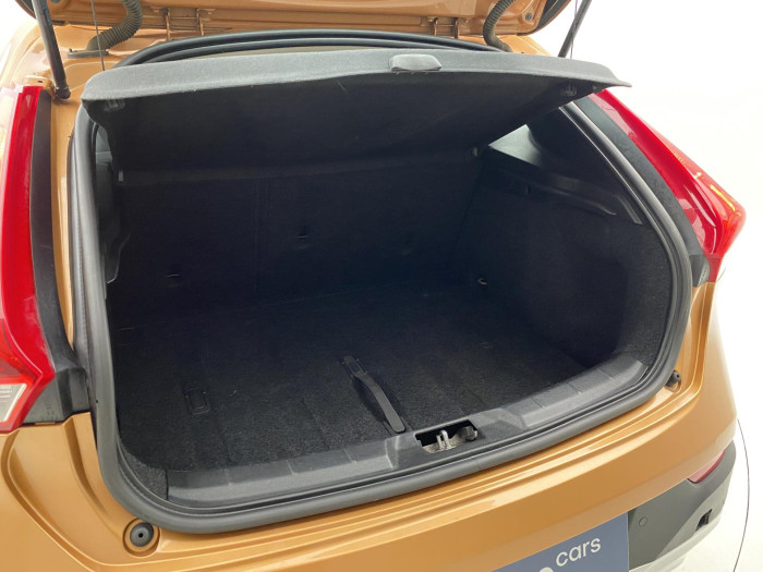 Volvo V40 CC D2 MOMENTUM AUT 1.6 d CC CC Momentum