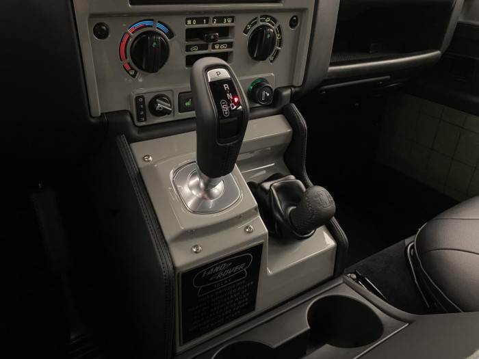 Land Rover Defender WORKS V8 ISLAY EDITION 5.0 V8 Edition