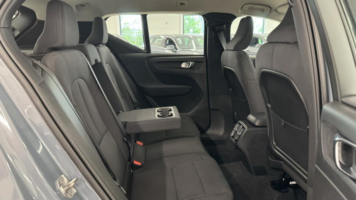 Volvo XC40 T2 MOMENTUM ADVANCED REZERVACE 1.5 Momentum