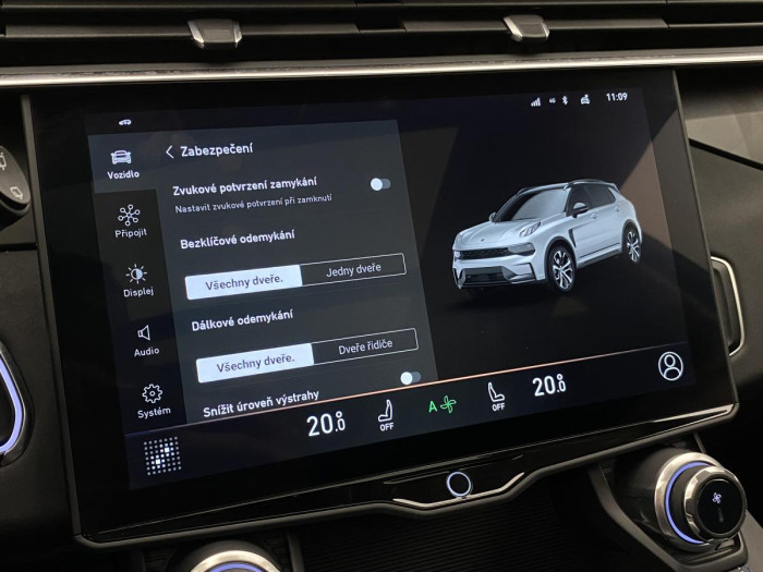 Lynk & Co 01 PHEV DCT AUT 1.maj. REZERVACE