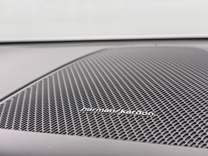 Volvo XC60 T8 AWD RECHARGE REZERVACE