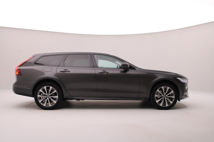 Volvo V90 CC B5 AWD MOMENTUM AUT CZ 2.0 CC CC Momentum