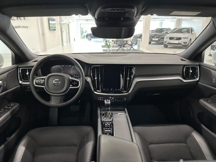 Volvo V60 T5 MOMENTUM POLESTAR REZERVACE 2.0 Momentum
