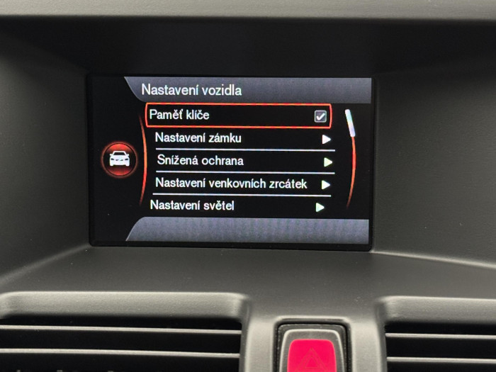 Volvo XC60 3.2 AWD MOMENTUM CZ 3.2 Momentum