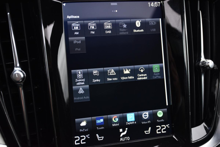 Volvo V60 D4 AWD R-Design REZERVACE 2.0 d