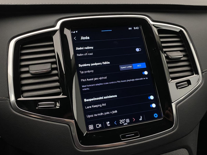 Volvo XC90 B5 AWD R-DESIGN AUT REZERVACE