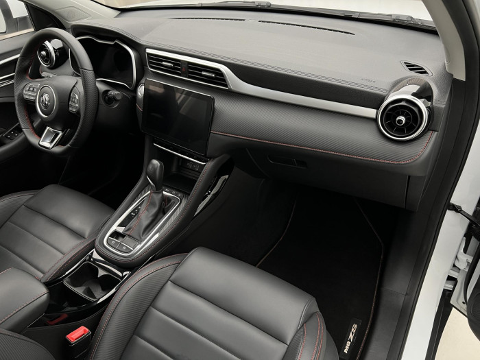 MG ZS 1.0T EXCLUSIVE AUT CZ 1.maj. 1.0 Exclusive