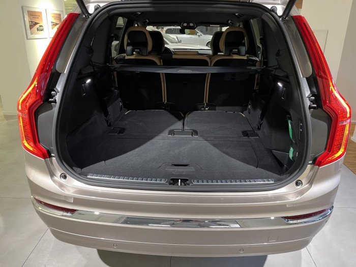 Volvo XC90 B5 AWD AUT BRIGHT PLUS 7-míst 2.0 Plus