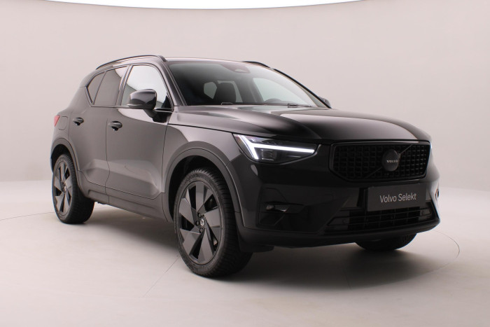 Volvo XC40 B4 PLUS BLACK EDITION AUT CZ
