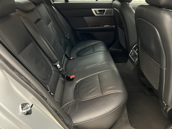 Jaguar XF 3.0 V6D LUXURY AUT CZ 3.0 d Luxury