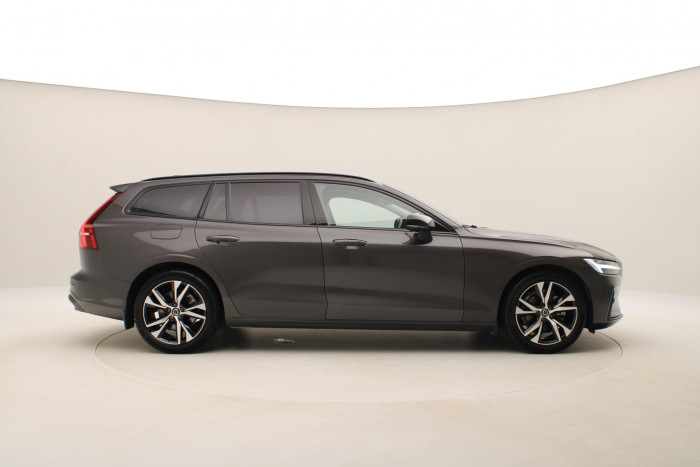 Volvo V60 B4 DARK PLUS AUT 1.maj