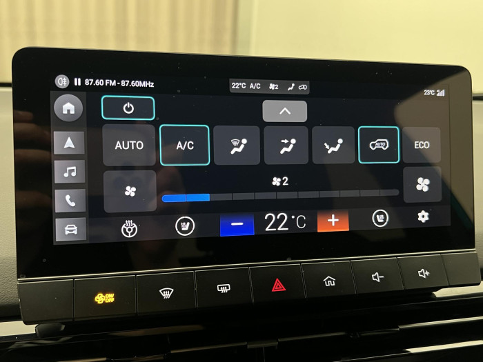 MG MG4 EV EXCLUSIVE 64 kWh CZ 1.maj. Exclusive