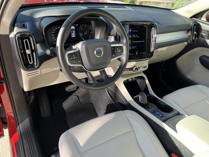 Volvo XC40 D3 AWD MOMENTUM Aut 1.maj. 2.0 d Momentum