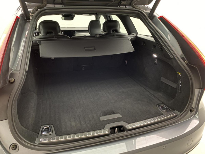 Volvo V90 D4 AWD MOMENTUM REZERVACE 2.0 d Momentum