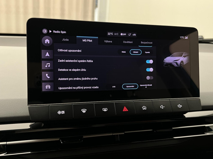 MG MG4 EV EXCLUSIVE 77kWh CZ 1.maj. Exclusive