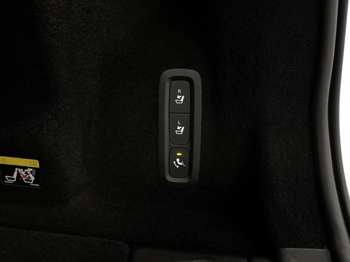 Volvo XC60 D4 AWD INSCRIPTION REZERVACE 2.0 d
