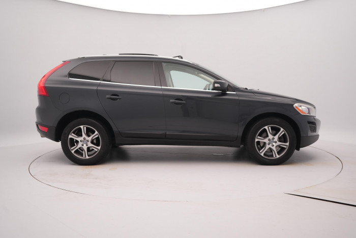 Volvo XC60 D5 AWD SUMMUM 2.4 d Summum