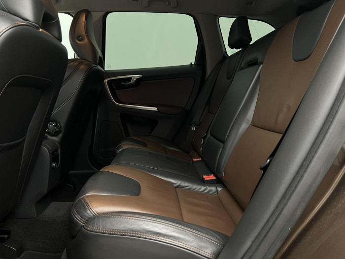 Volvo XC60 D5 AWD SUMMUM AUT CZ 2.4 d Summum