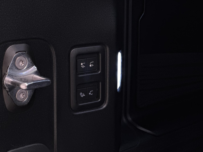 Land Rover Defender 110 P425 X-DYNAMIC HSE AWD CZ 5.0 Dynamic