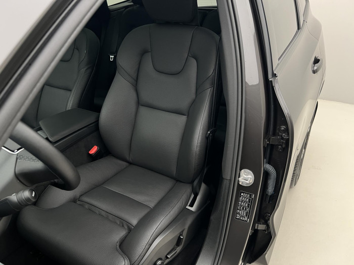 Volvo XC60 T6 AWD RECHARGE PLUS DARK AUT