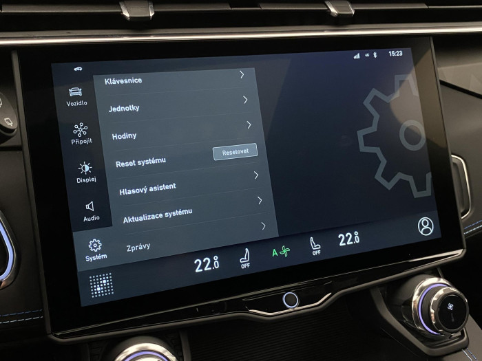 Lynk & Co 01 PHEV DCT AUT 1.maj