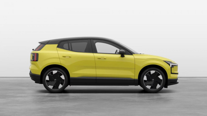 Volvo EX30 PURE ELECTRIC AWD TWIN PLUS