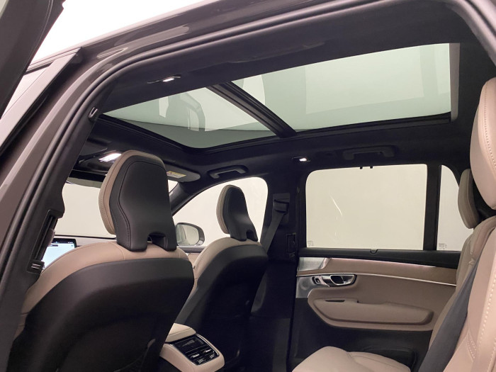 Volvo XC90 T8 AWD RECHARGE DARK ULTRA 7m