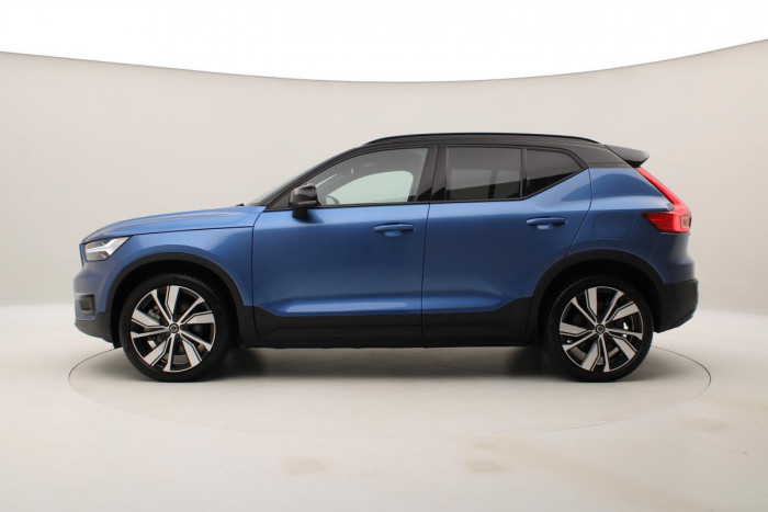 Volvo XC40 P8 AWD RECHARGE AUT REZERVACE