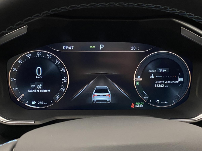 Lynk & Co 01 PHEV DCT AUT REZERVACE